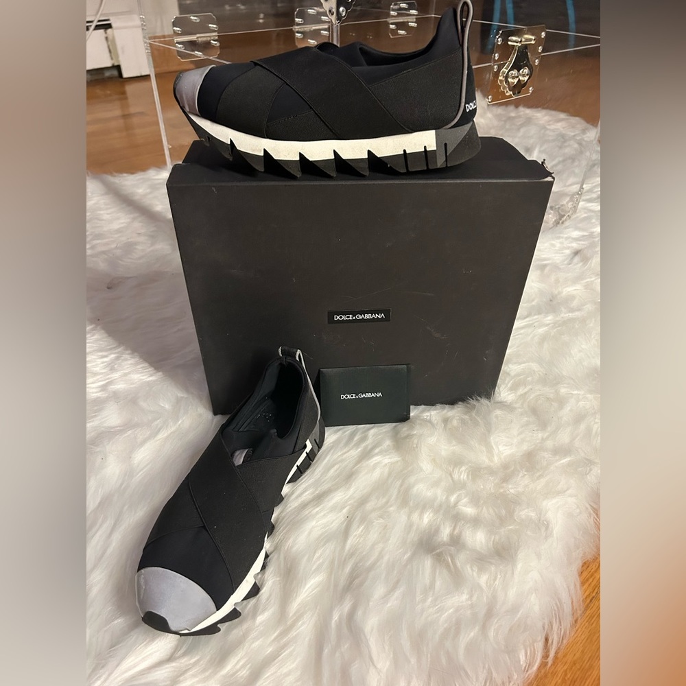 Dolce & Gabbana sneakers! Barely worn still in excellent condition! Size 37!